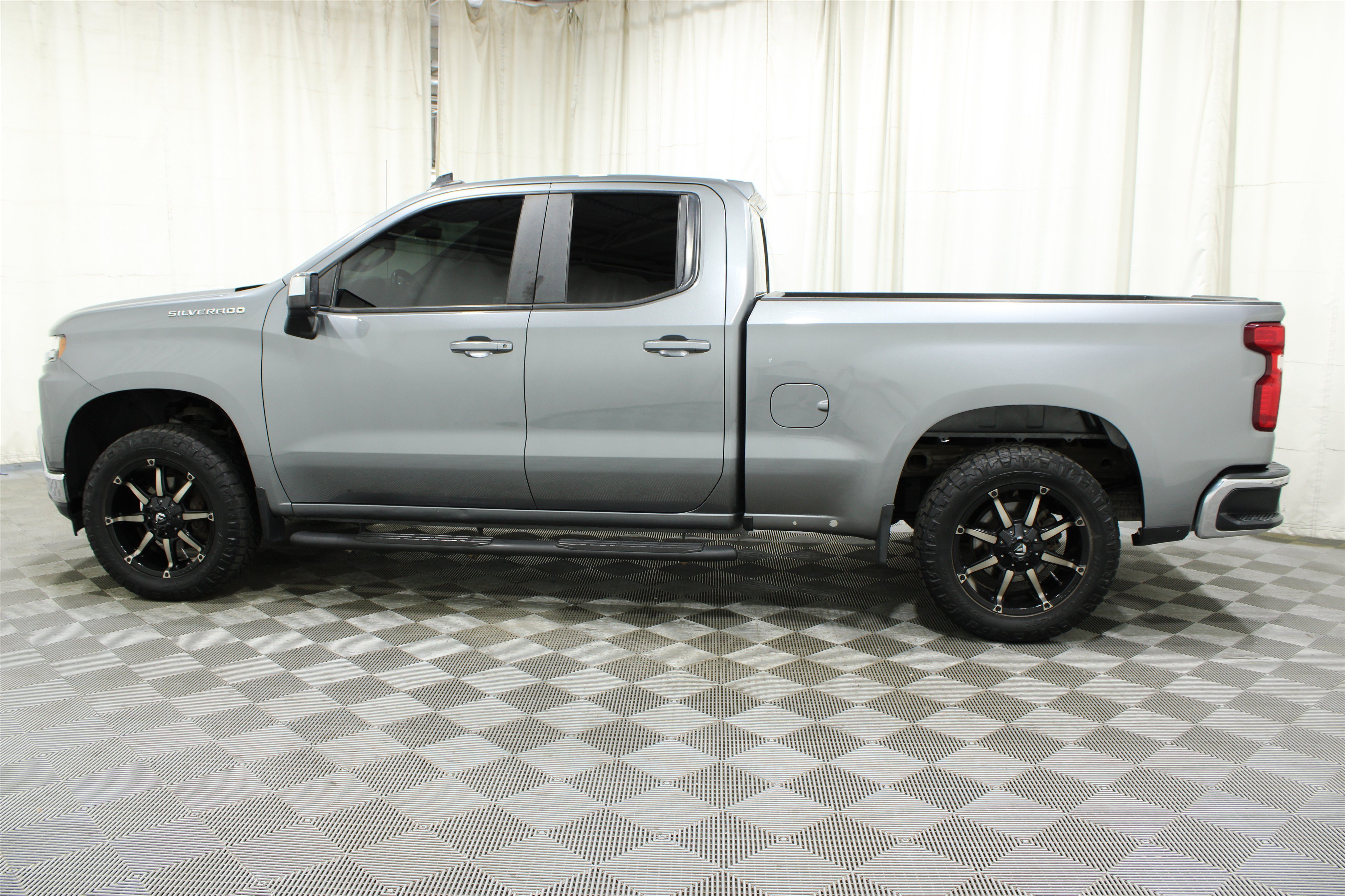 Used 2020 Satin Steel Metallic Chevrolet LT image 29