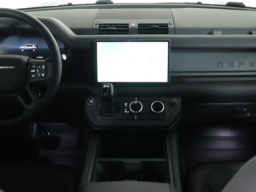 2025 Land Rover Defender S - Photo 15