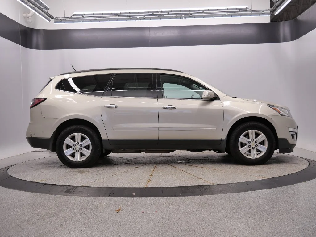 Used 2014 Gold Chevrolet LT image 6