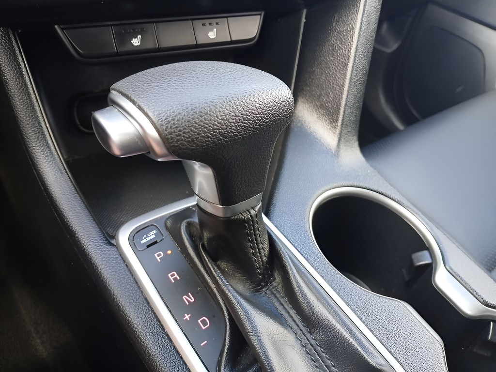Used 2020 Silver Kia S image 13