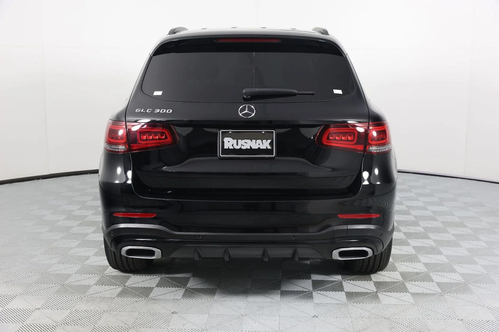 Used 2022 Black Mercedes-Benz GLC 300 image 6