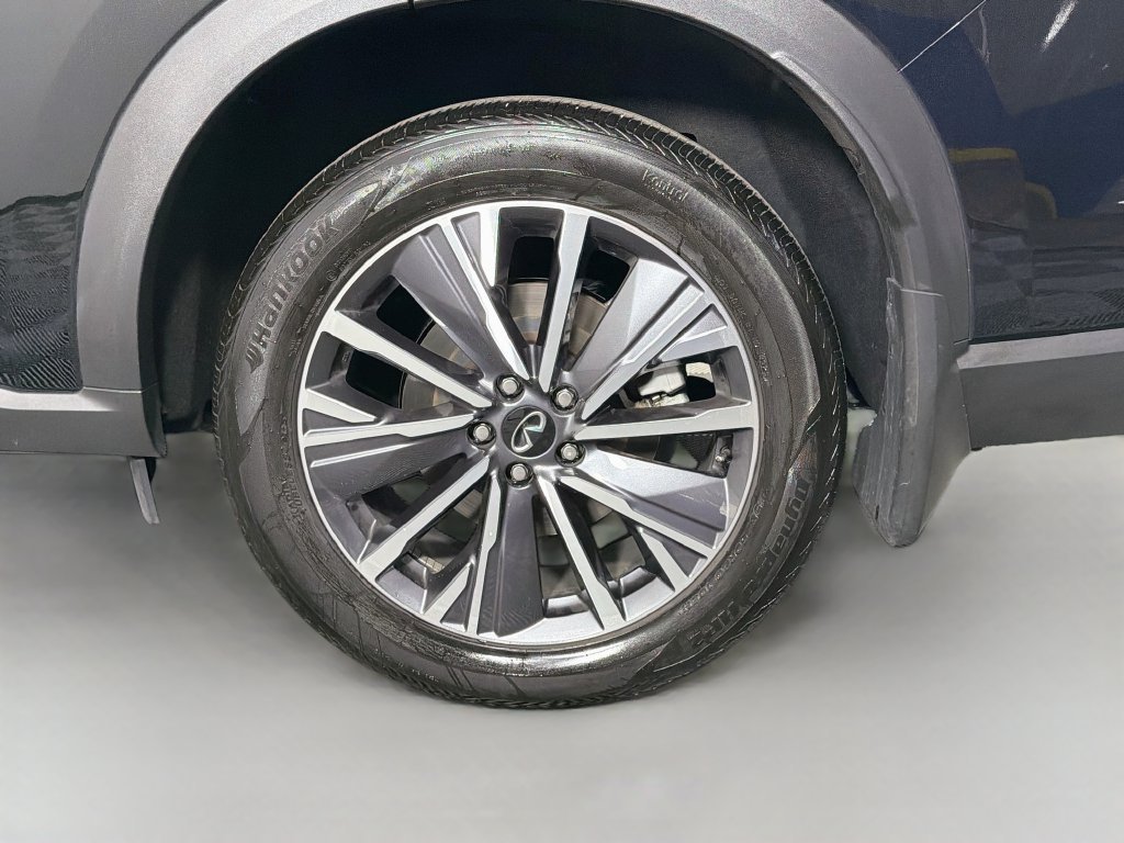 Used 2026 Mineral Black INFINITI LUXE image 34