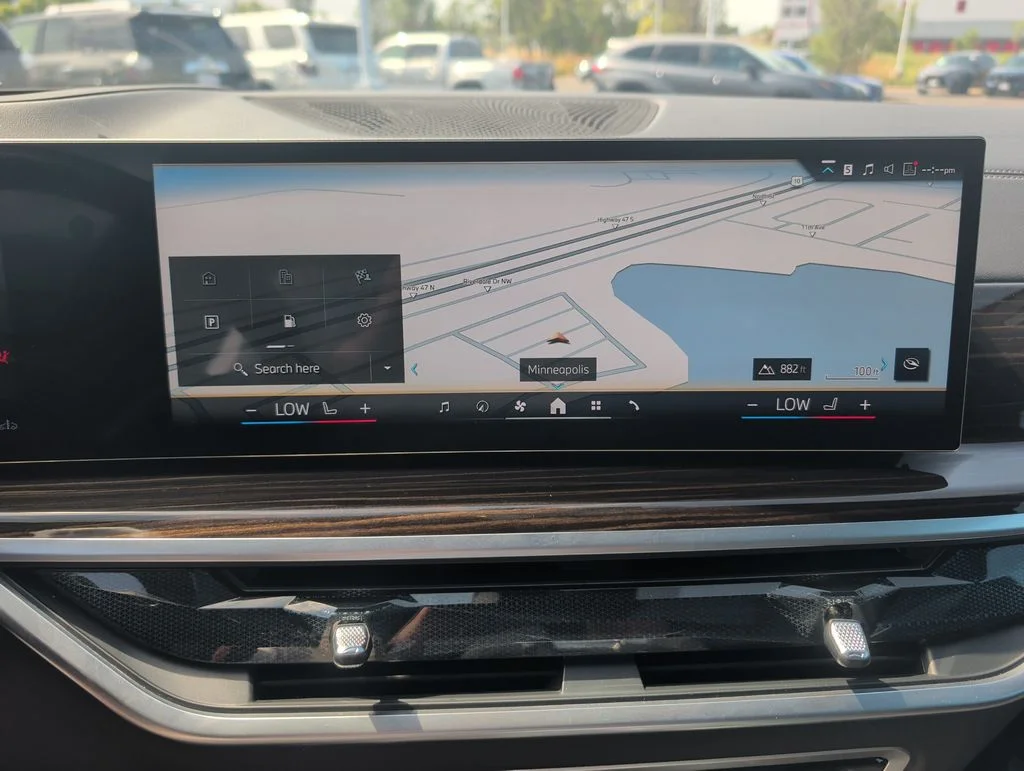 Used 2026 Gray BMW xDrive40i image 23