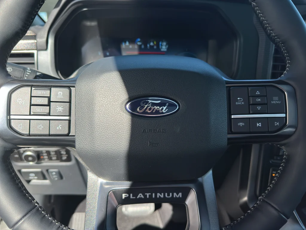 New 2026 Star White Metallic Tri-Coat Ford Platinum® image 17