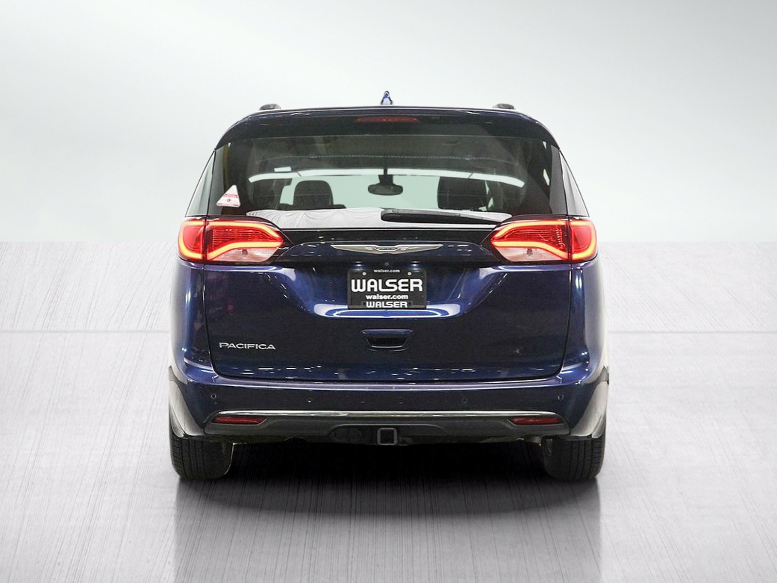 Used 2017 Jazz Blue Pearlcoat Chrysler Touring L image 4