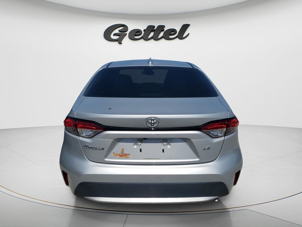 Used 2021 Silver Toyota LE image 4