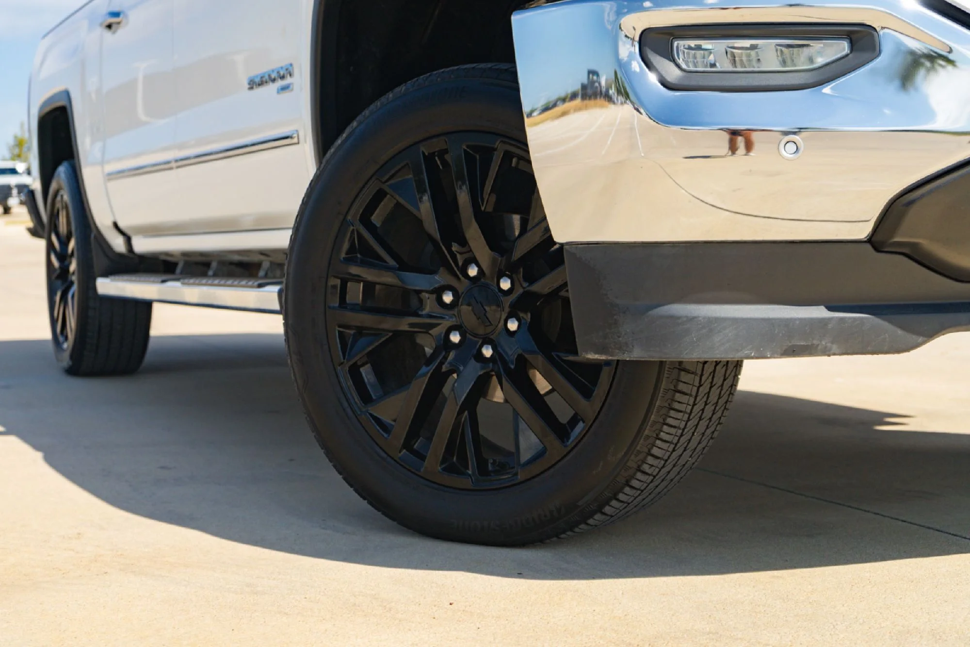 Used 2018 GMC Sierra 1500 SLT with VIN 3GTU2NER5JG318998 for sale in Georgetown, TX