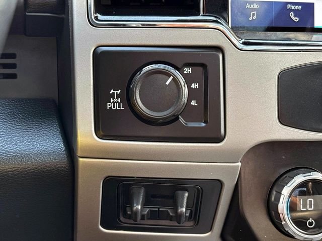 Used 2022 White Ford Lariat image 30