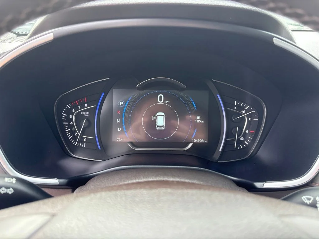 Used 2020 Quartz White Hyundai Limited image 17