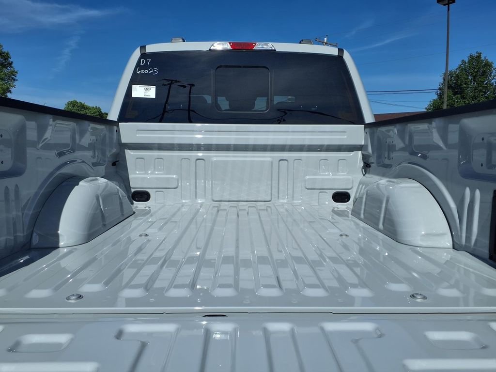 New 2026 Avalanche Ford XLT image 8
