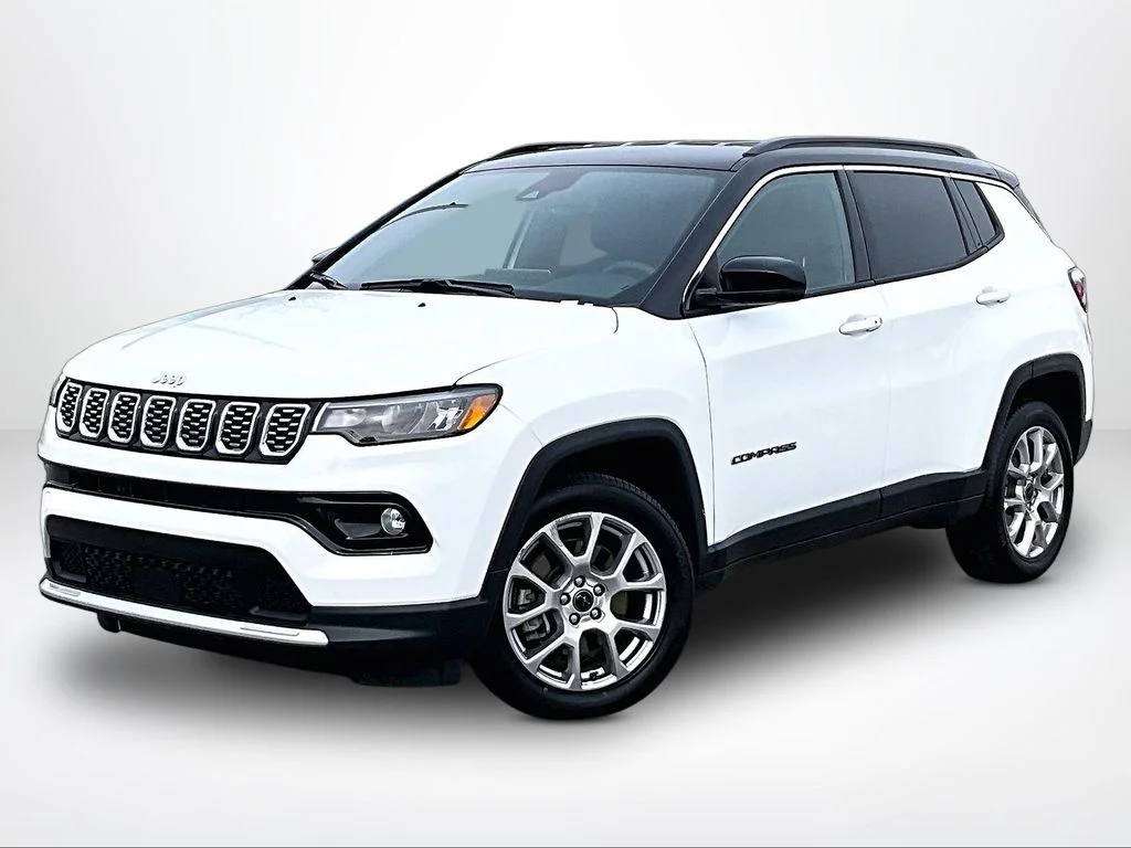 Used 2025 White Jeep Limited image 2