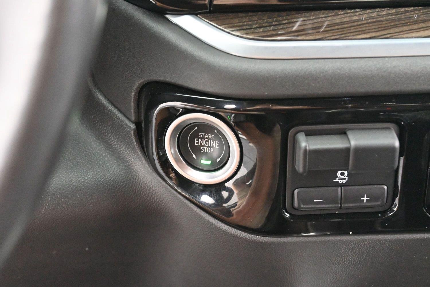 Used 2022 Silver Ice Metallic Chevrolet RST image 25