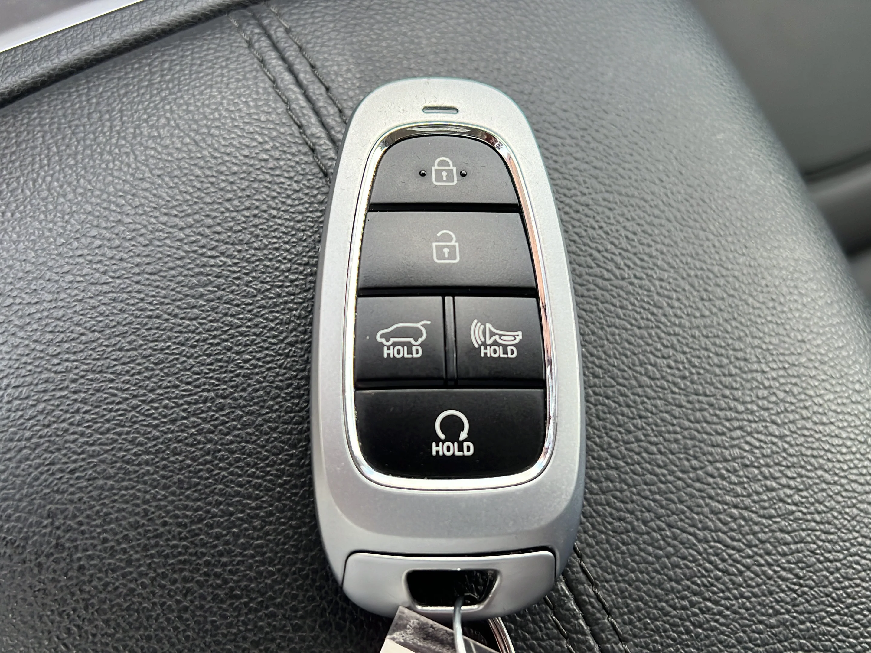 Used 2024 Hampton Gray Hyundai SEL image 28