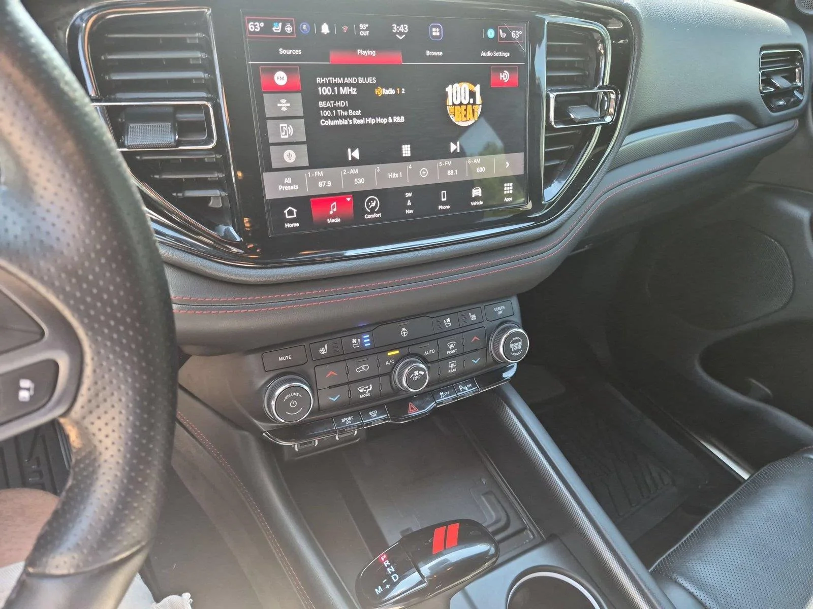 Used 2023 Frostbite Pearlcoat Dodge R/T Plus image 23