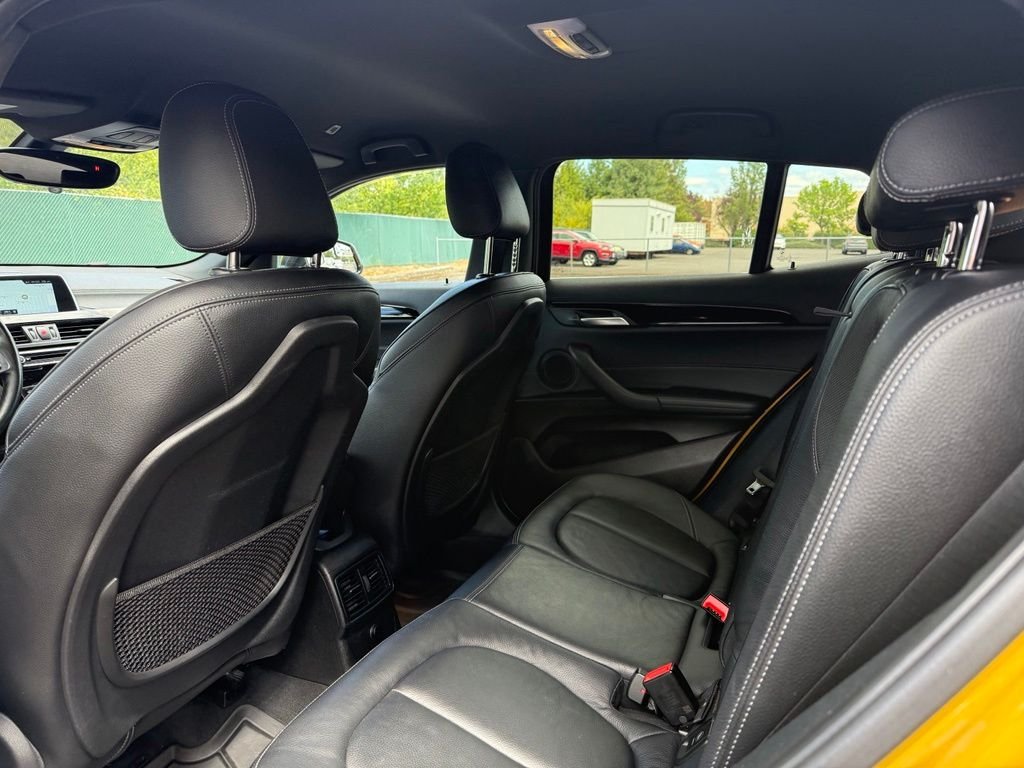 Used 2018 Galvanic Gold Metallic BMW xDrive28i image 18
