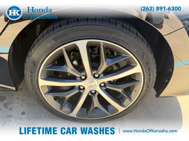 Certified Used 2022  Honda Touring image 3