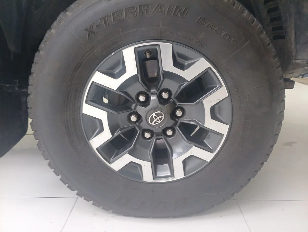 Used 2016 Inferno Toyota SR5 image 18