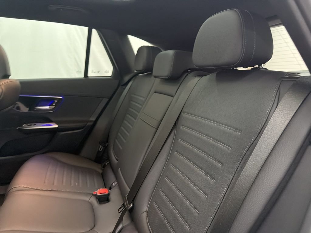 New 2026 Polar White Mercedes-Benz GLC 300 image 19