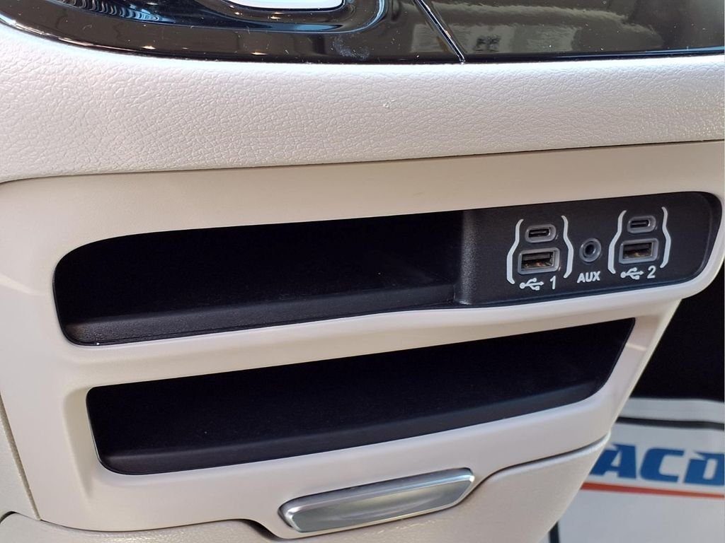 Used 2023 White Chrysler LX image 13
