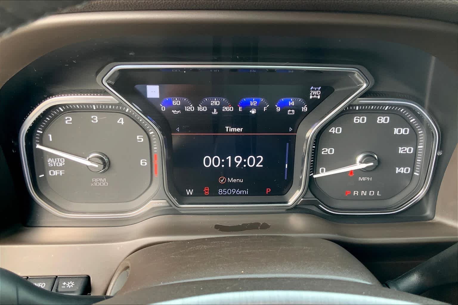 Used 2019 White Frost Tricoat GMC Denali image 26