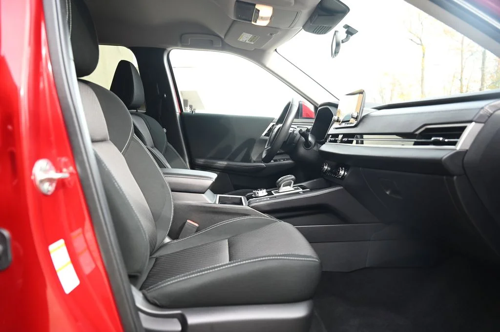 Used 2024 Red Mitsubishi ES image 47
