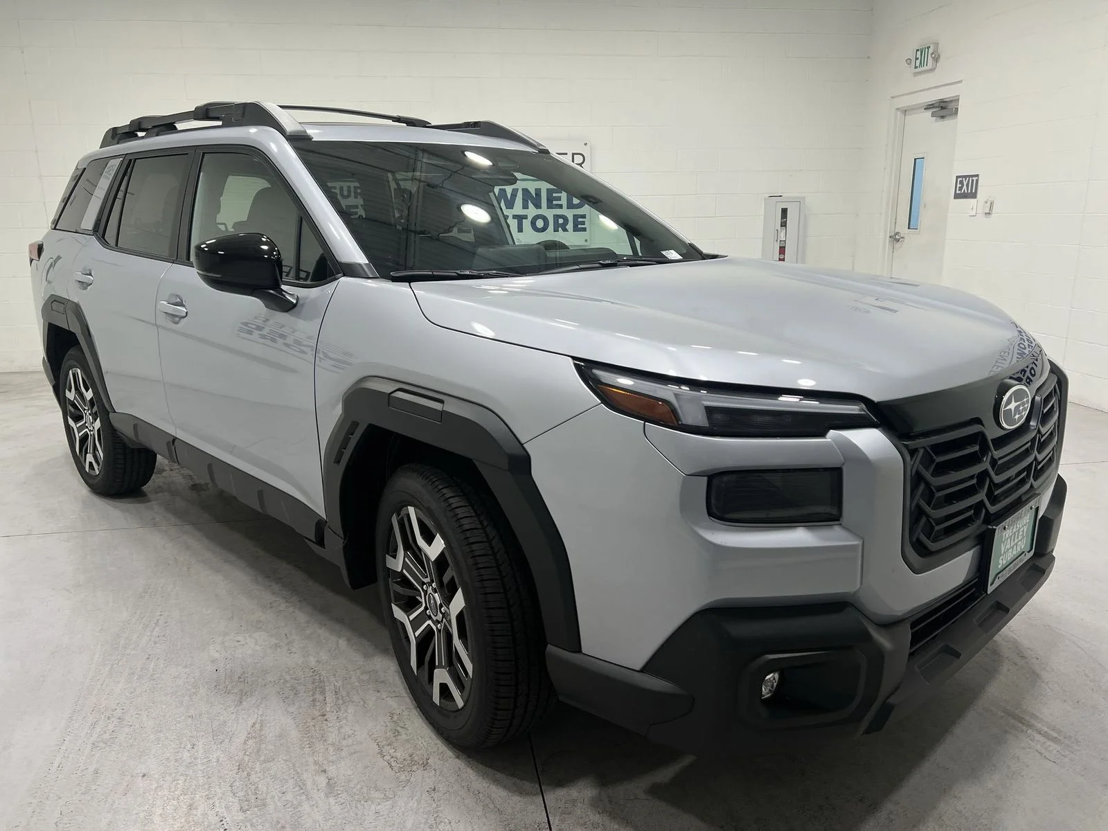 New 2026 ICE SILVER METALLIC Subaru Touring XT image 2