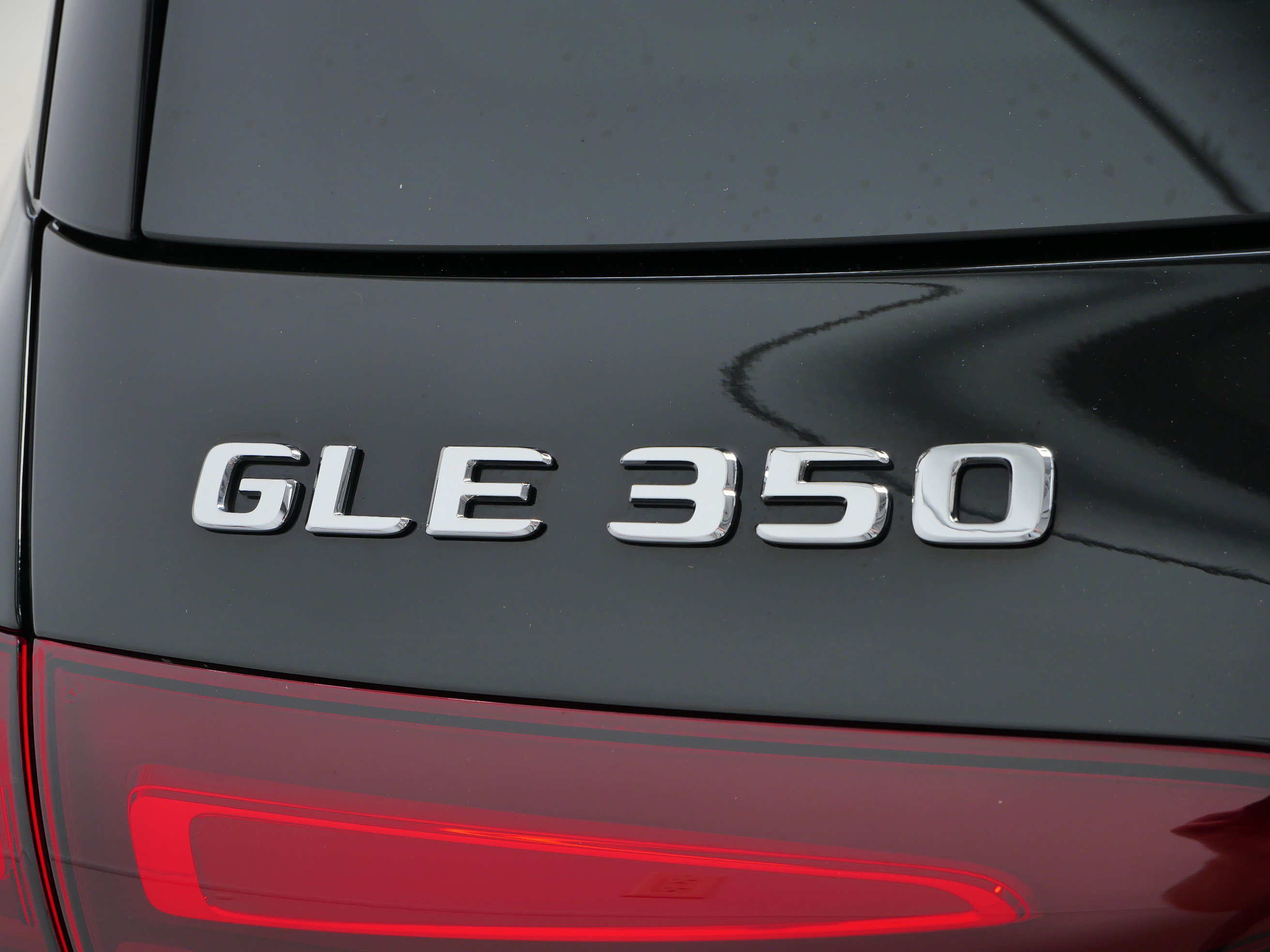 Used 2026 Black Mercedes-Benz GLE 350 image 7