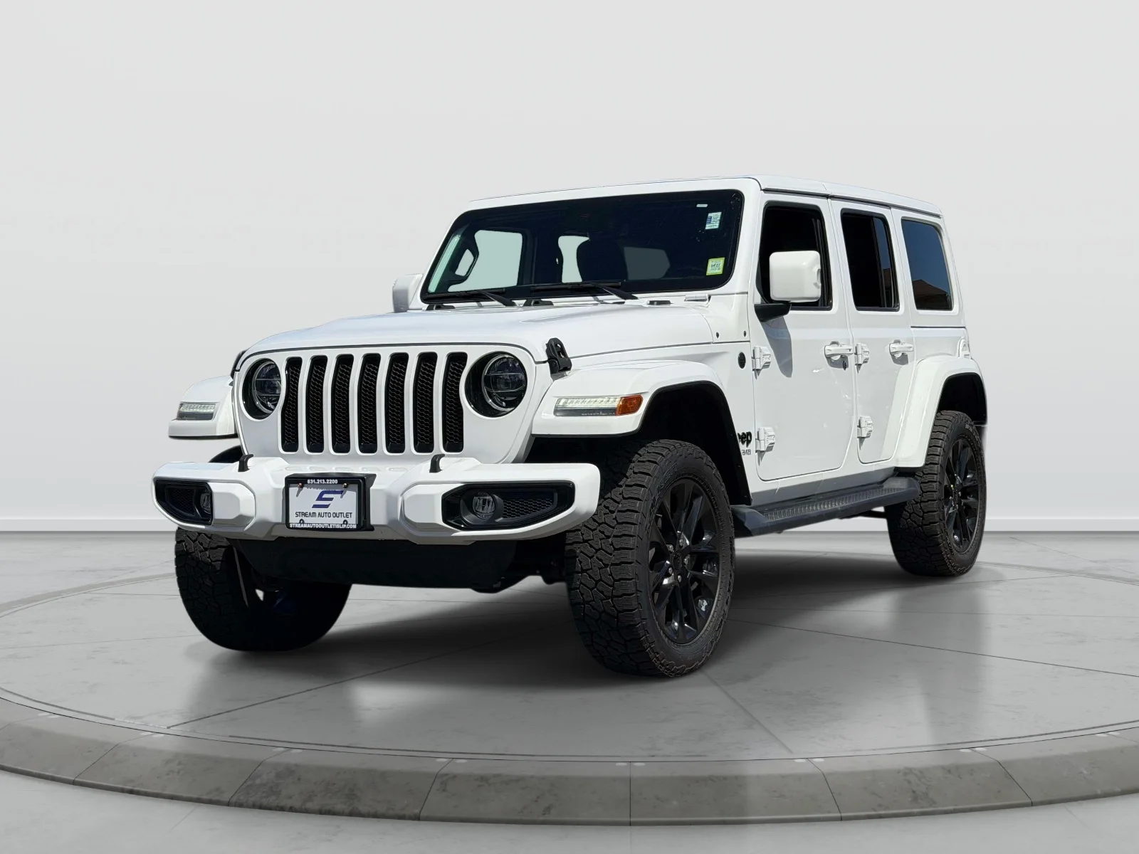 Used 2022 White Jeep Unlimited Sahara High Altitude image 3