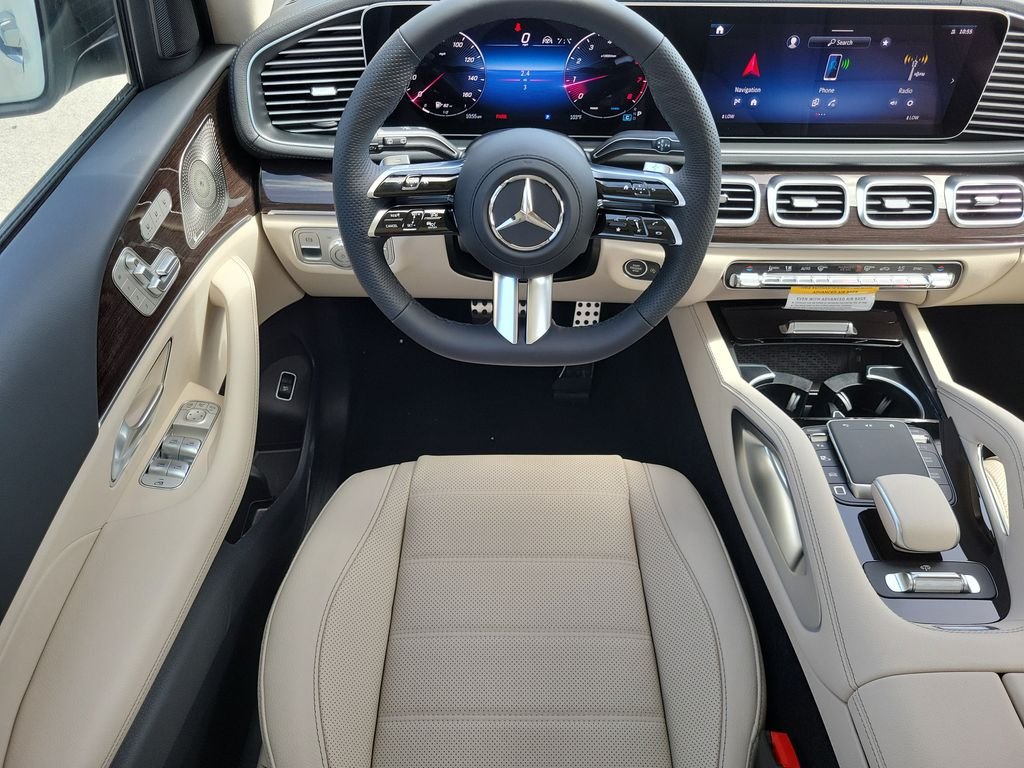 New 2026 Polar White Mercedes-Benz GLS 450 image 15