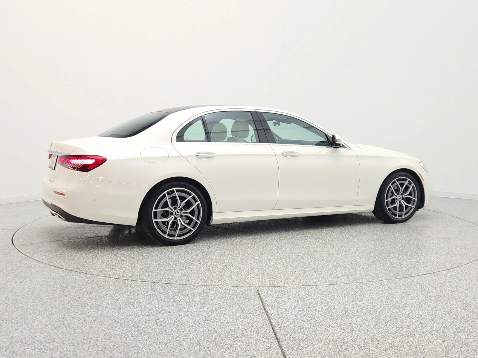 Used 2022 MANUFAKTUR Diamond White Mercedes-Benz E 350 RWD Sedan image 5