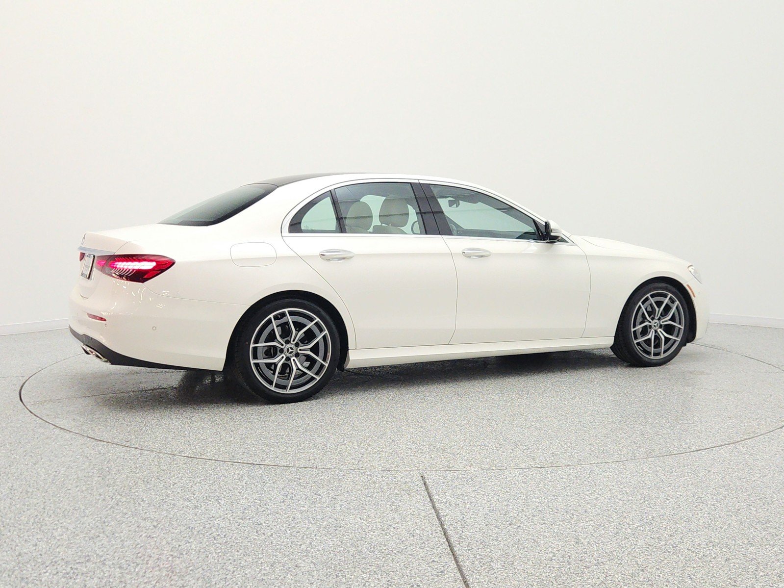 Used 2022 MANUFAKTUR Diamond White Mercedes-Benz E 350 RWD Sedan image 5