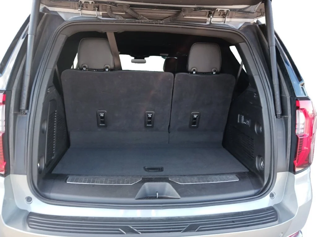Used 2025 Sterling Metallic GMC Denali image 13