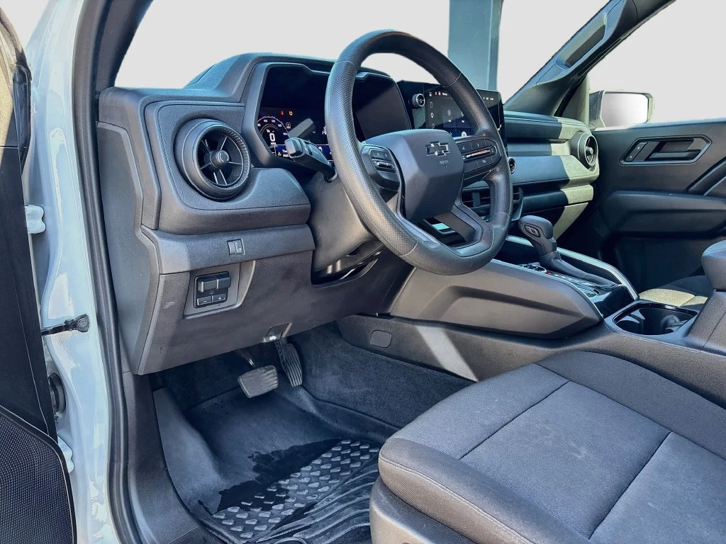 Used 2024 Summit White Chevrolet Trail Boss image 9