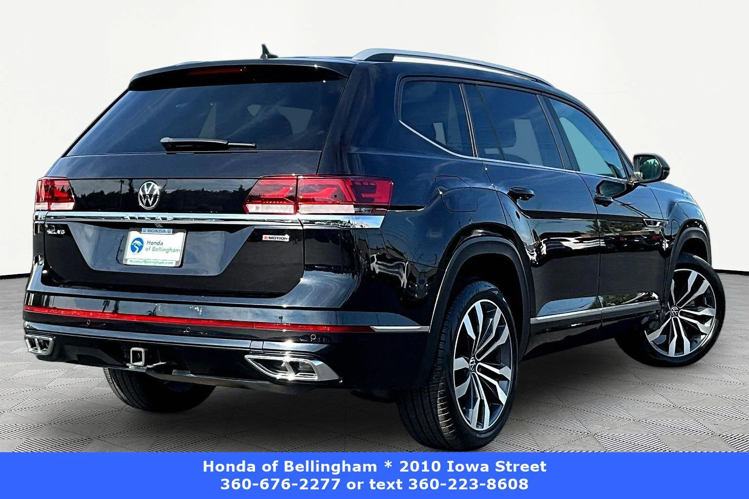 Used 2021 Deep Black Volkswagen 3.6L V6 SEL R-Line image 6