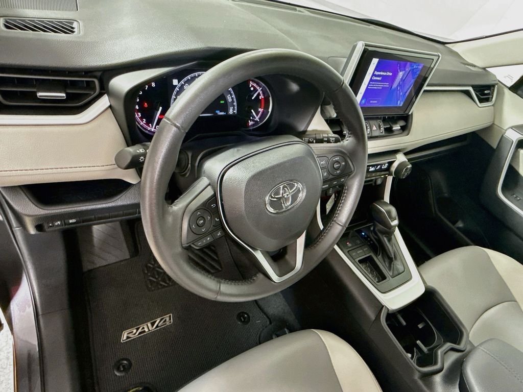 Used 2024 Magnetic Gray Metallic Toyota XLE Premium image 10