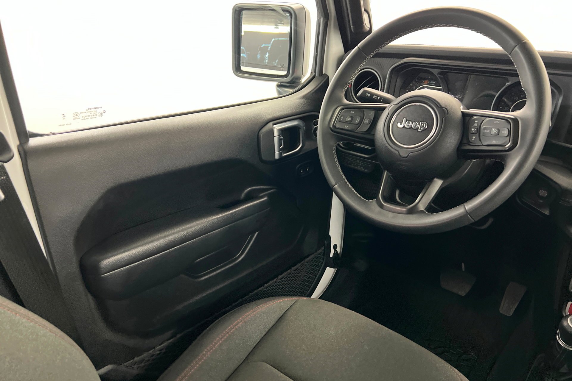 Used 2025 Bright White Clearcoat Jeep Rubicon image 12