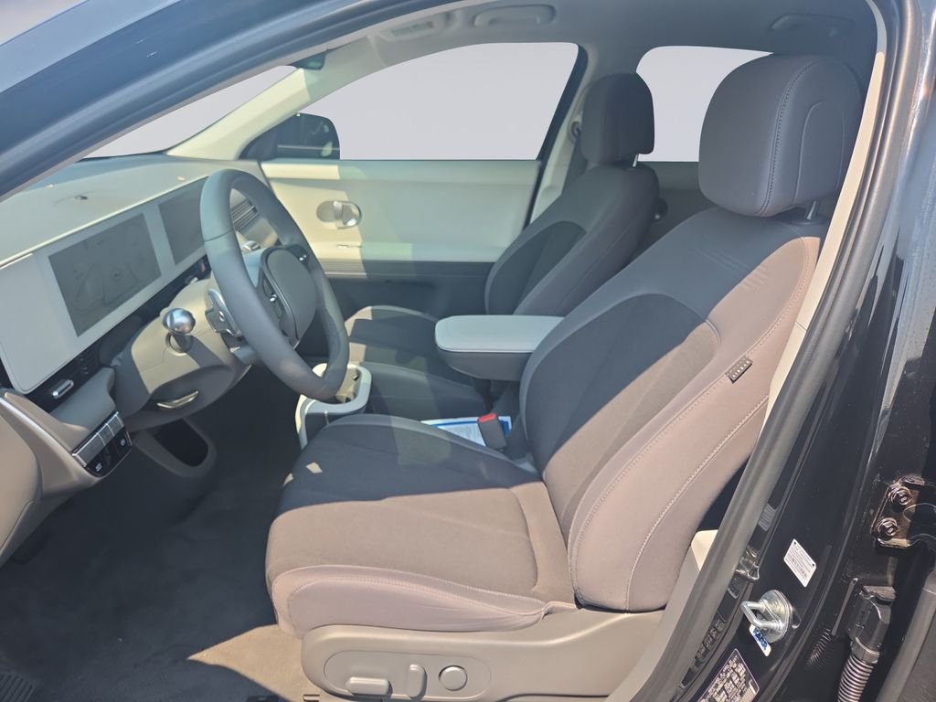 Used 2024 Black Hyundai SEL image 17
