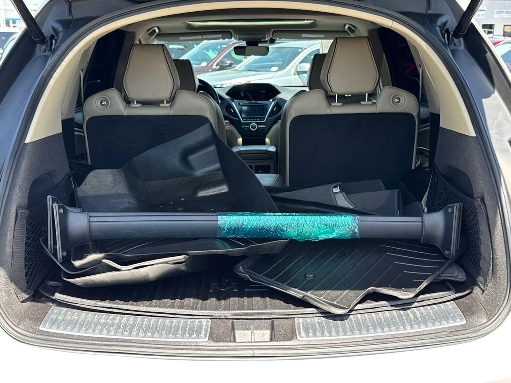 Used 2018 White Diamond Pearl Acura 3.5L image 10