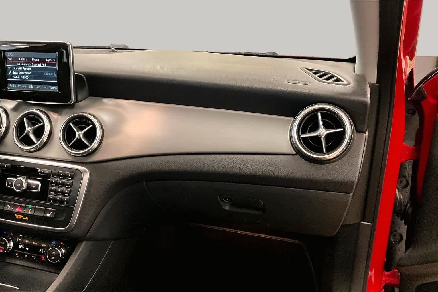 Used 2015 Jupiter Red Mercedes-Benz GLA 250 image 17