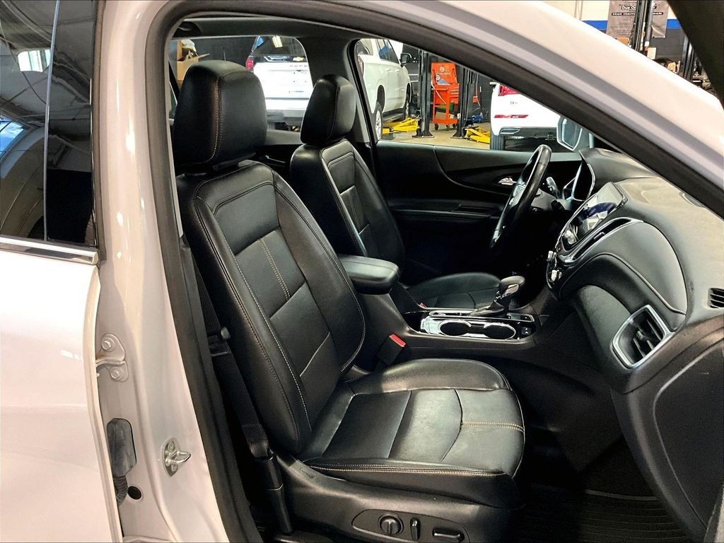 Used 2023 Beige Chevrolet Premier image 11