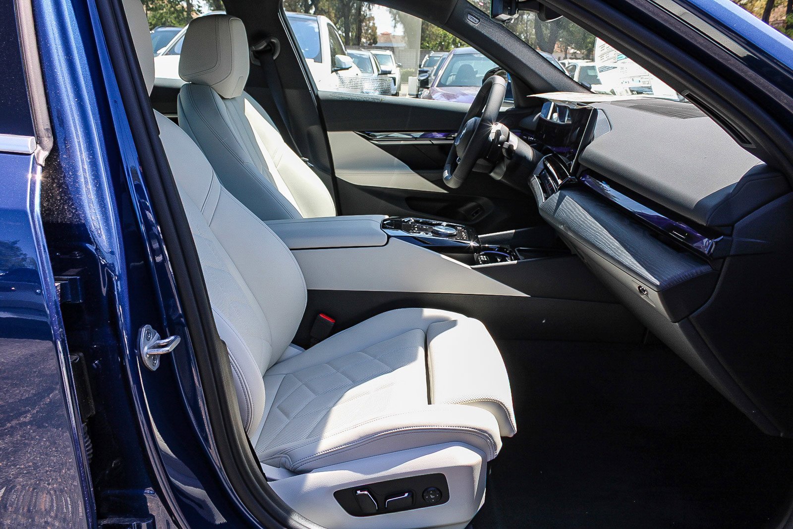 2026 BMW 5 Series 530i - Photo 12