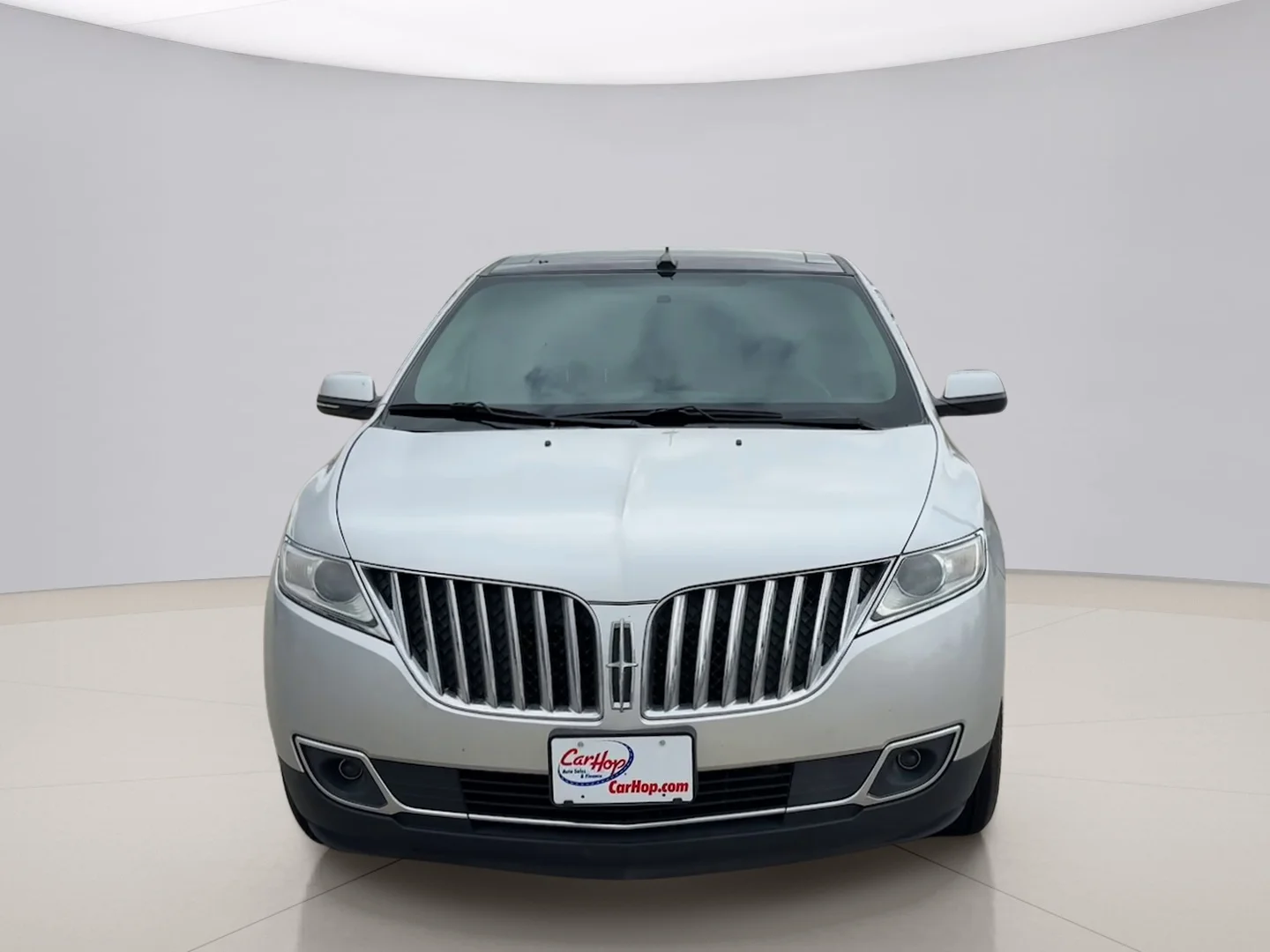 Used 2014 Silver Lincoln FWD image 2