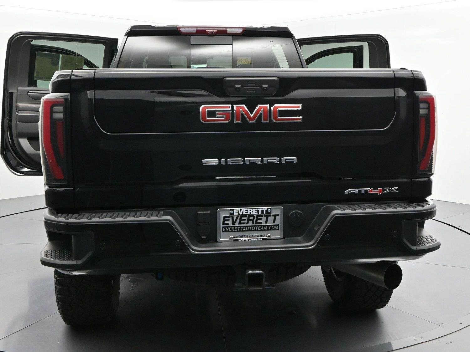 Used 2026 Onyx Black GMC AT4X image 44
