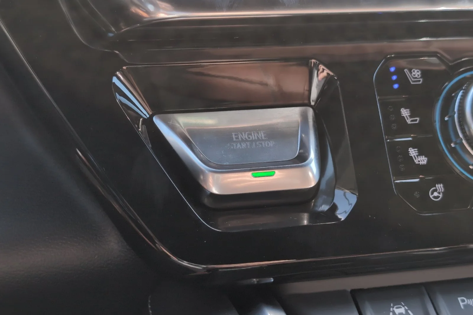 New 2026 Sterling Metallic GMC Denali Ultimate image 22