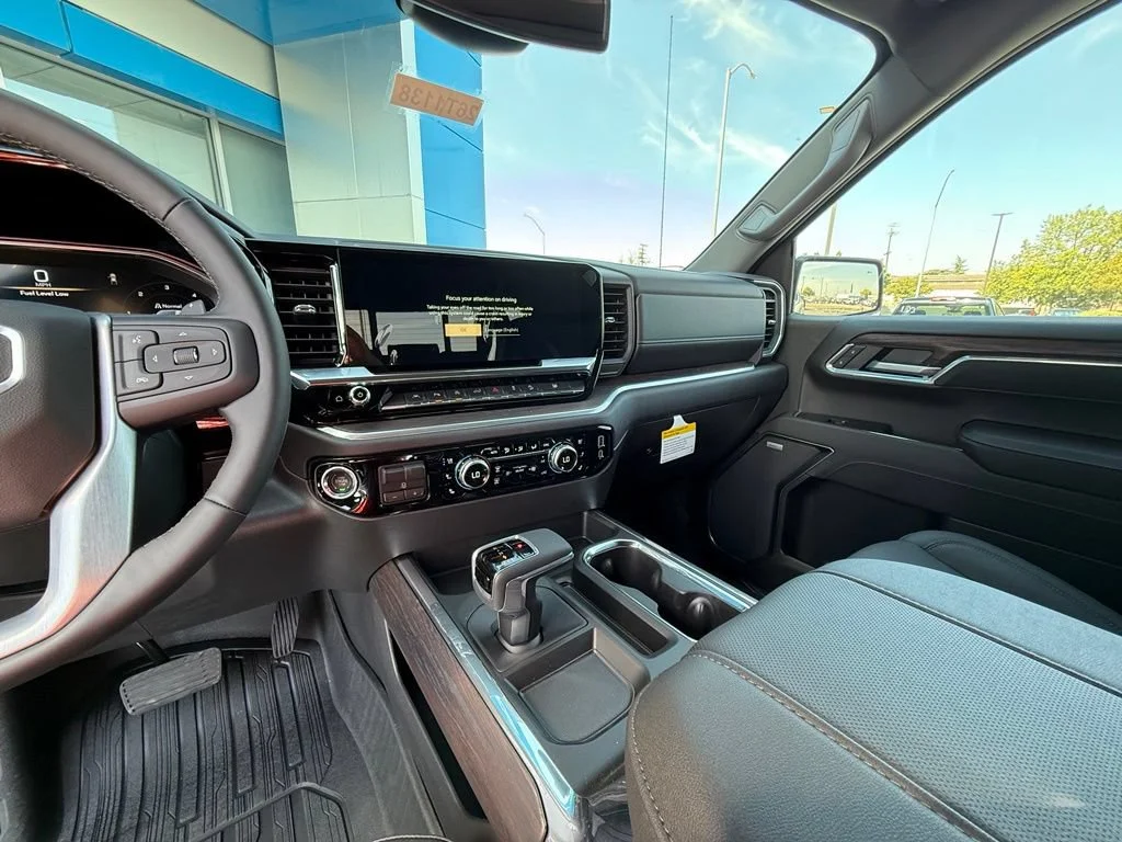 New 2026 Onyx Black GMC SLT image 24