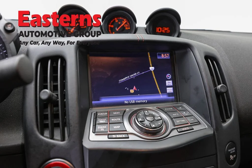 Used 2020 White Nissan Nismo image 19