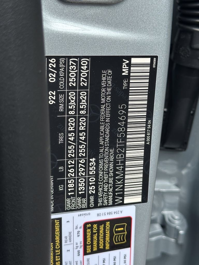 New 2026 Cirrus Silver Metallic Mercedes-Benz GLC 300 image 35