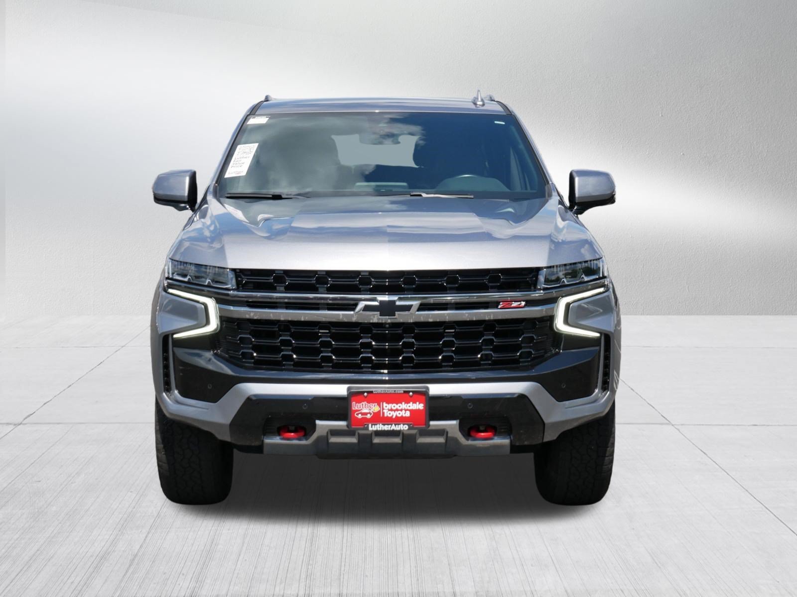 Used 2022 Chevrolet Suburban Z71 with VIN 1GNSKDKD6NR266255 for sale in Brooklyn Center, Minnesota