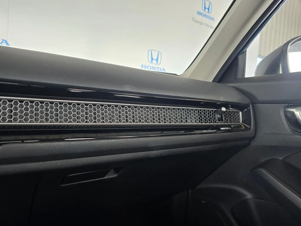 Used 2025 Red Honda LX image 23