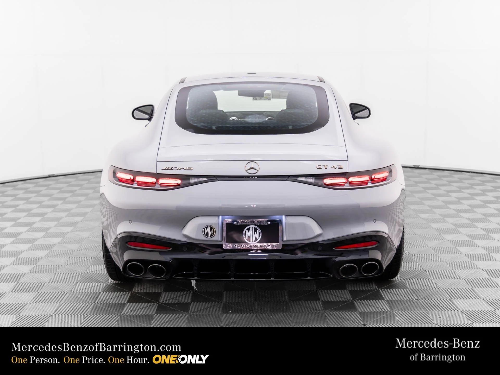 2025 Mercedes-Benz AMG GT Coupe 43 - Photo 4